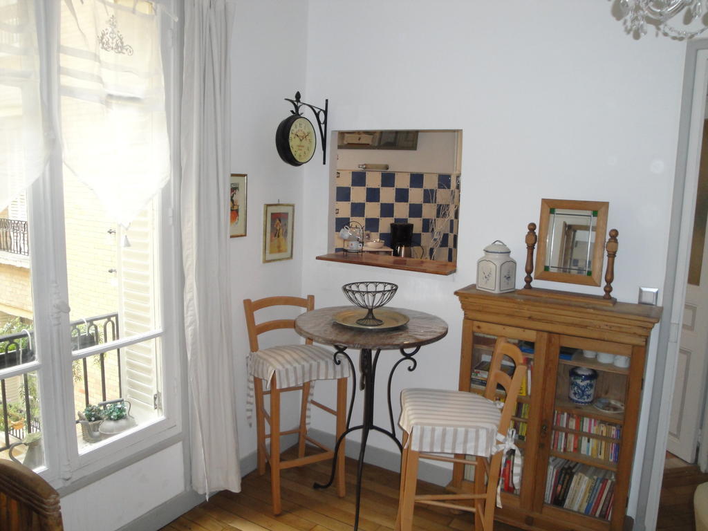 Almeria Garden Apartment Paris Room photo